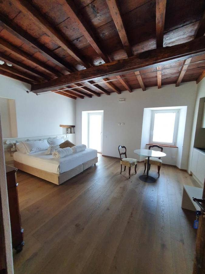 Casa Castagna 1620 Bed & Breakfast Мергоцо Екстериор снимка